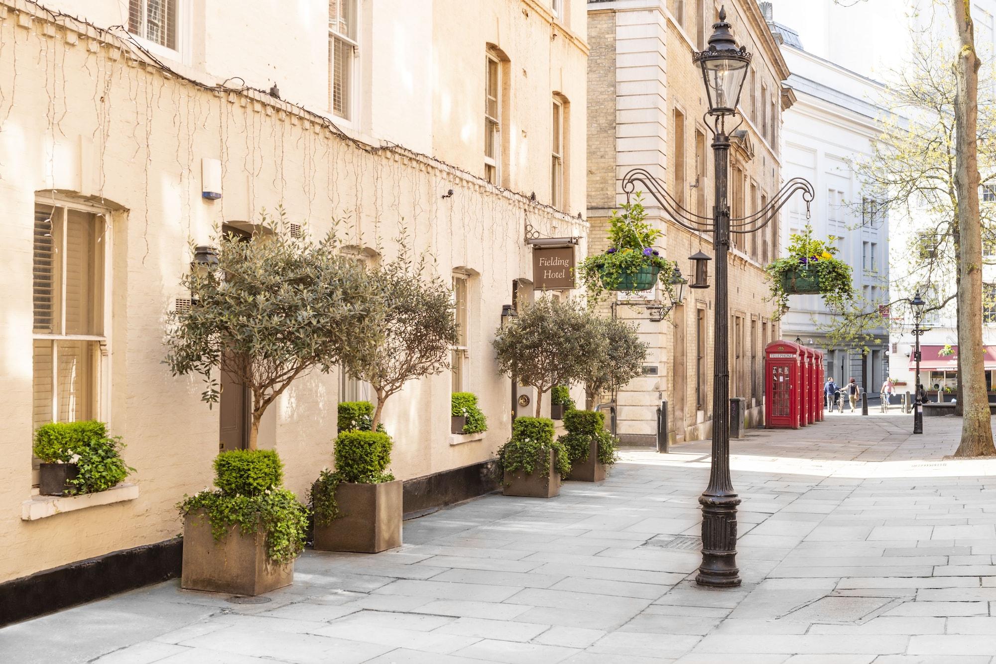 Fielding Hotel Лондон Екстериор снимка